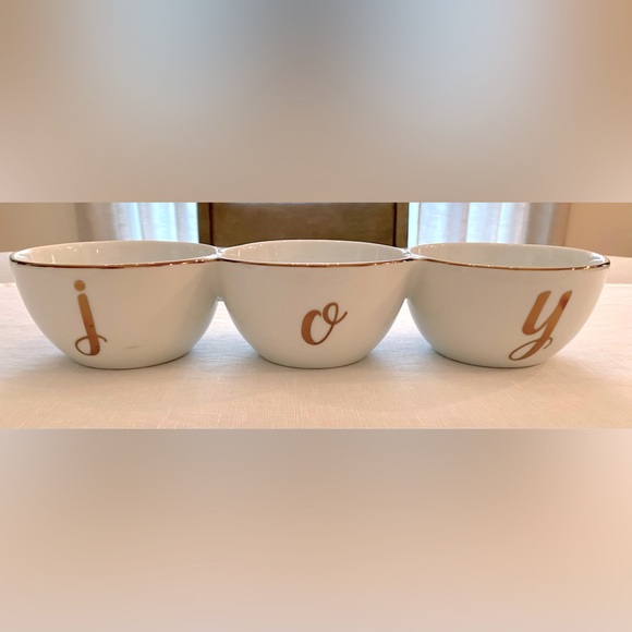 “Joy” Holiday Snack Dish. - Picture 7 of 7